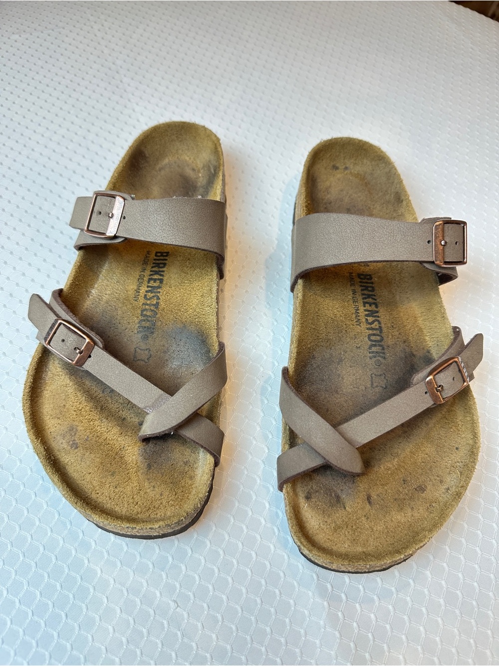 Birkenstock Mayari redefines the thong sandal single toe loop. Mocha W 10- M 8